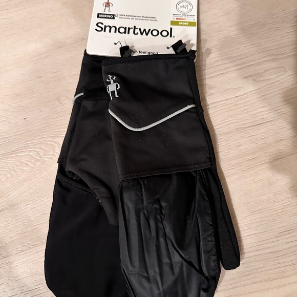 Smart Wool Active Fleece Wind Mitten - Picture 2 of 2